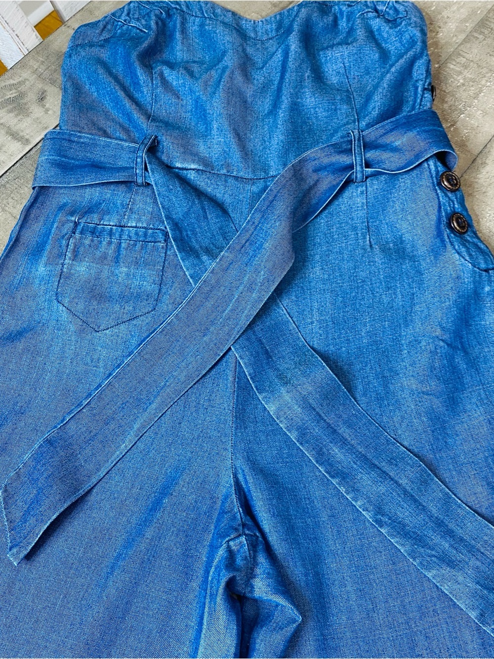 Anthropologie Elevenses Sharlene Denim Halter Jumpsuit Wide Leg Flare Size 6 - Picture 6 of 13